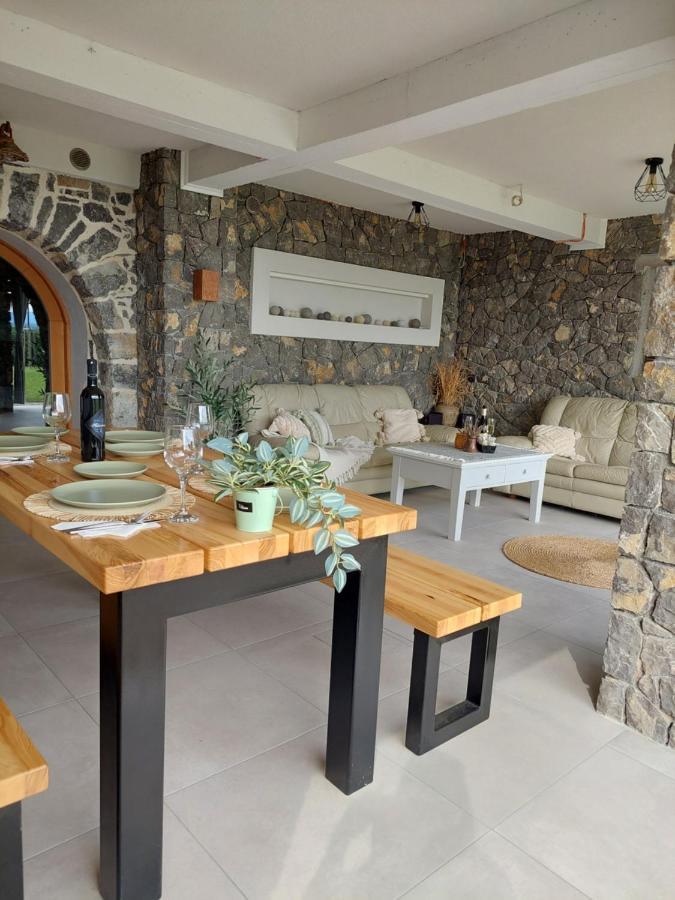 Vineyard Cottage Lan Na Hribu Semic Exterior photo