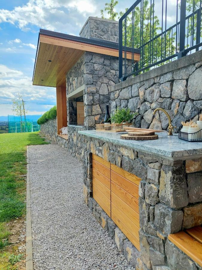 Vineyard Cottage Lan Na Hribu Semic Exterior photo